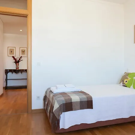 아파트 Modern 2 Bedroom With Balcony And Amazing Views 리스본
